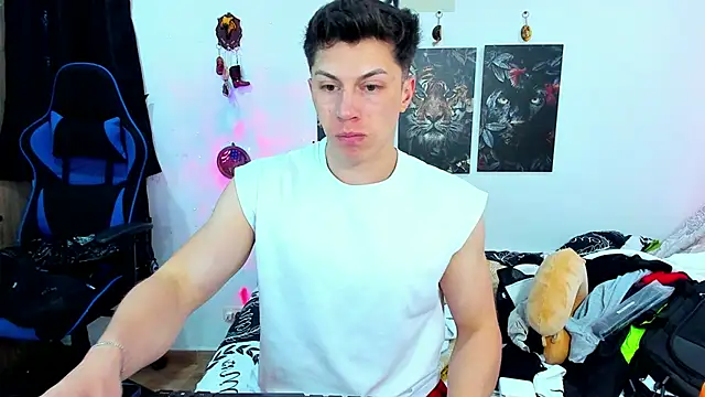 Snapshot of javiersexymann chatting on January 27, 9:22 pm javiersexymann online show from January 27, 9:22 pm