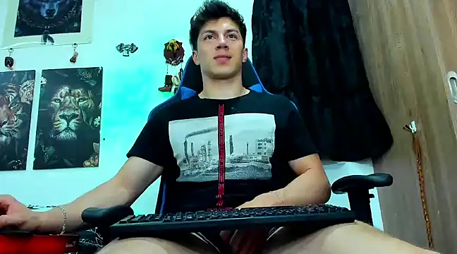 Snapshot of javiersexymann chatting on February 28, 5:48 am javiersexymann online show from February 28, 5:48 am