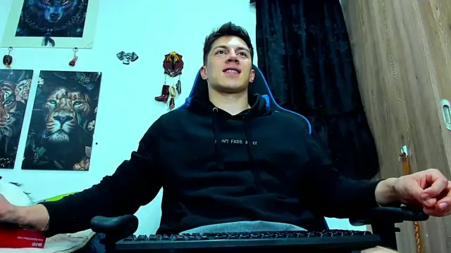 Snapshot of javiersexymann chatting on March 18, 11:42 pm javiersexymann online show from March 18, 11:42 pm