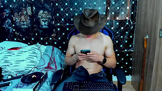 javiersexymann online show from February 2, 8:29 pm