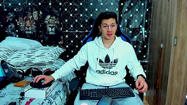 javiersexymann online show from February 25, 6:23 am