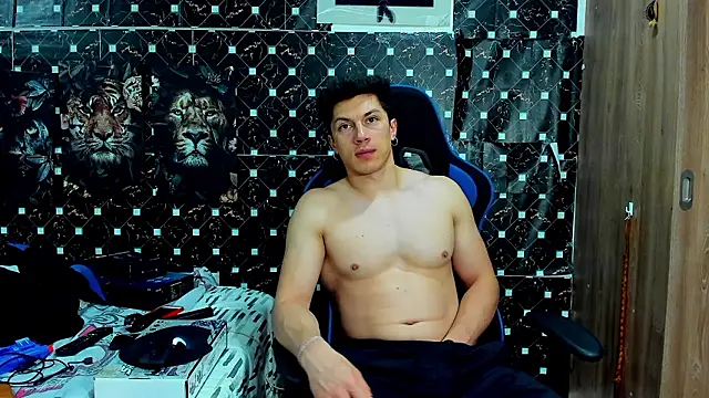 javiersexymann online show from March 10, 12:26 am