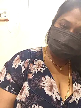 Snapshot of chaitara-reddy chatting on April 23, 3:25 pm chaitara-reddy online show from April 23, 3:25 pm