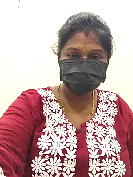 Snapshot of chaitara-reddy chatting on May 15, 6:53 am chaitara-reddy online show from May 15, 6:53 am