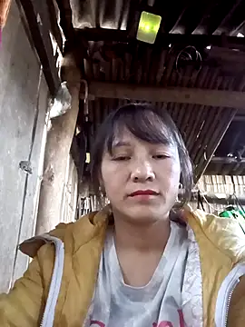 Snapshot of Mini3333 chatting on November 22, 12:42 am Mini3333 online show from November 22, 12:42 am