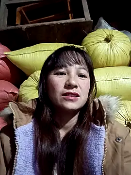 Snapshot of Mini3333 chatting on November 23, 10:20 pm Mini3333 online show from November 23, 10:20 pm