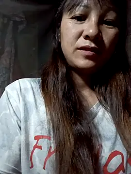 Snapshot of Mini3333 chatting on December 13, 11:21 pm Mini3333 online show from December 13, 11:21 pm