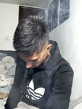 Snapshot of Manuel99boy chatting on September 30, 4:50 am Manuel99boy online show from September 30, 4:50 am