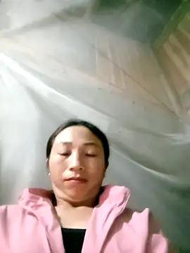 lucybaby00 online show from November 18, 10:25 pm