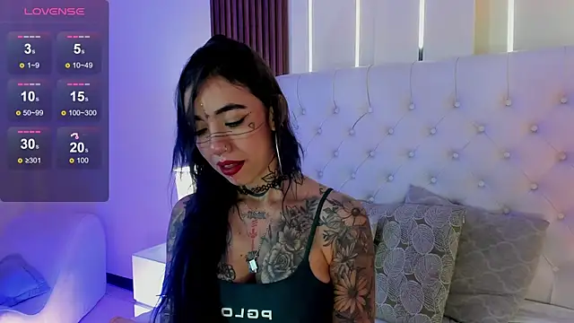 ViolettaAlemida online show from September 15, 1:22 pm