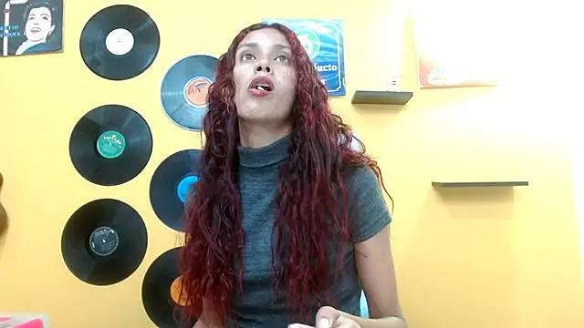 Snapshot of skinnyverus18 chatting on September 14, 7:13 pm skinnyverus18 online show from September 14, 7:13 pm