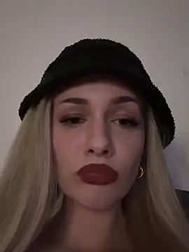 DaryaDoll online show from April 11, 9:41 pm