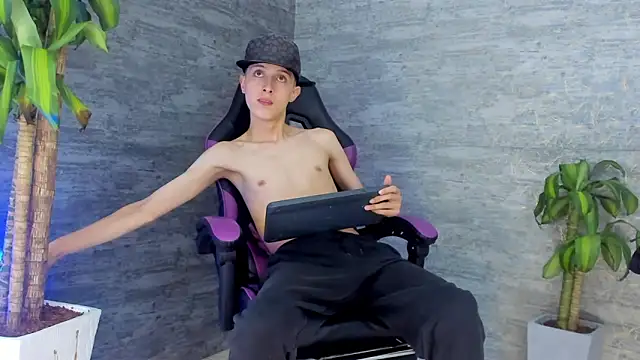 ArthurCox online show from October 13, 5:35 pm