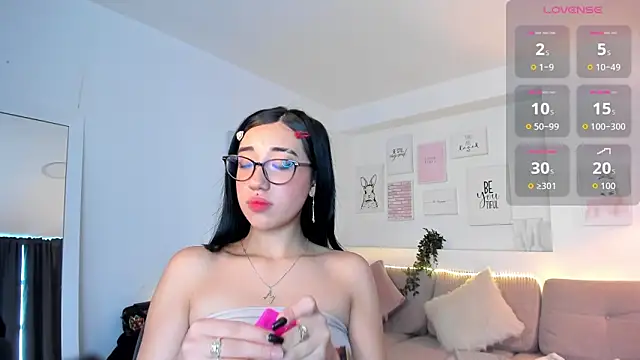 Snapshot of Miacorner_ chatting on November 11, 8:31 pm Miacorner online show from November 11, 8:31 pm