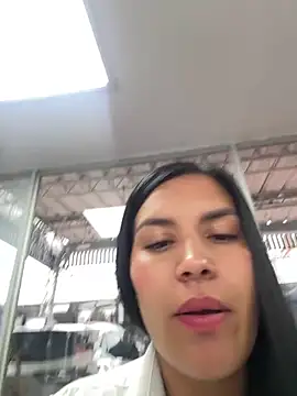 MacaW09 online show from March 30, 10:11 pm