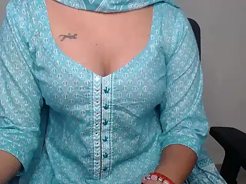 oceaneyees  online show from September 24, 3:21 am