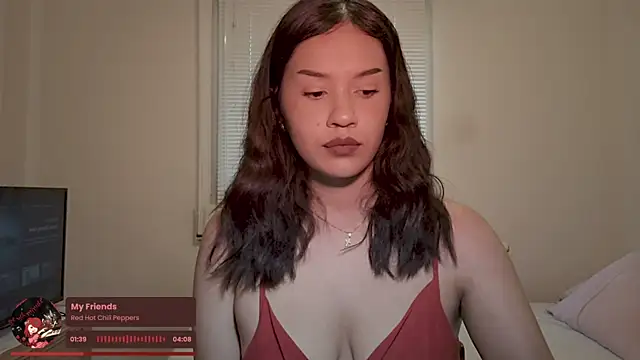 Snapshot of gigifontaine__ chatting on May 25, 8:20 am gigifontaine online show from May 25, 8:20 am