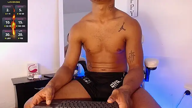 Snapshot of rivaldo_ramos chatting on October 11, 4:12 am rivaldo ramos online show from October 11, 4:12 am
