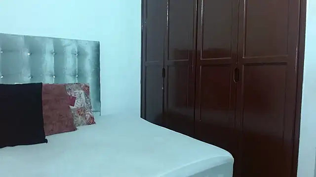 Snapshot of DaiishaWolf chatting on September 10, 7:03 pm DaiishaWolf online show from September 10, 7:03 pm