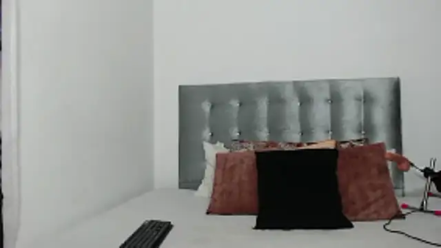 Snapshot of DaiishaWolf chatting on October 8, 9:01 pm DaiishaWolf online show from October 8, 9:01 pm