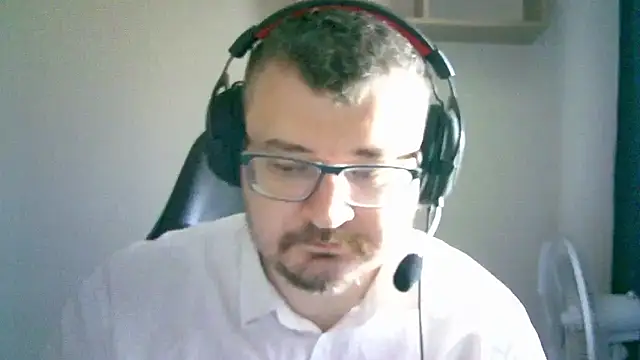 Snapshot of SirAbuser chatting on September 12, 6:46 am SirAbuser online show from September 12, 6:46 am