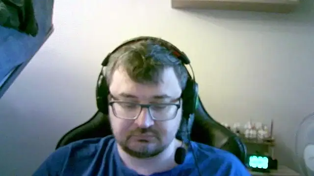 Snapshot of SirAbuser chatting on October 31, 7:09 am SirAbuser online show from October 31, 7:09 am