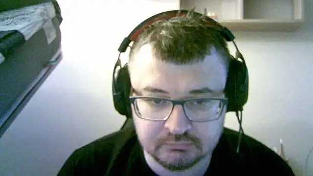 Snapshot of SirAbuser chatting on November 11, 6:13 am SirAbuser online show from November 11, 6:13 am