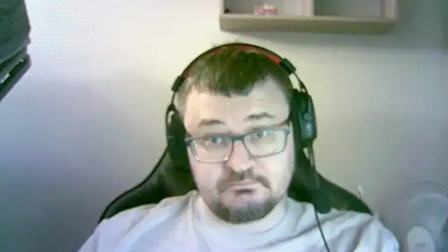 Snapshot of SirAbuser chatting on November 26, 6:25 am SirAbuser online show from November 26, 6:25 am