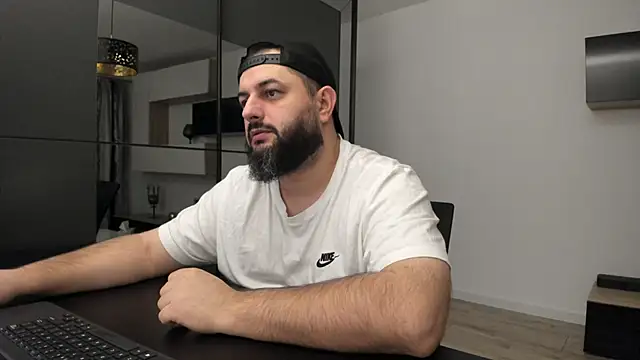 Snapshot of DravenPeak chatting on November 2, 5:15 pm DravenPeak online show from November 2, 5:15 pm