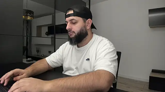 Snapshot of DravenPeak chatting on November 9, 1:59 am DravenPeak online show from November 9, 1:59 am