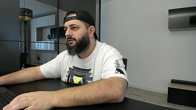 Snapshot of DravenPeak chatting on December 2, 1:05 pm DravenPeak online show from December 2, 1:05 pm