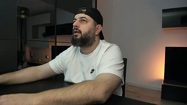 DravenPeak online show from April 14, 5:52 pm