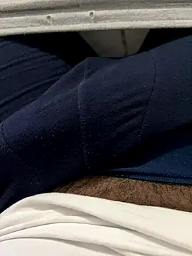 Snapshot of Kuaker077 chatting on October 5, 8:51 pm Kuaker077 online show from October 5, 8:51 pm