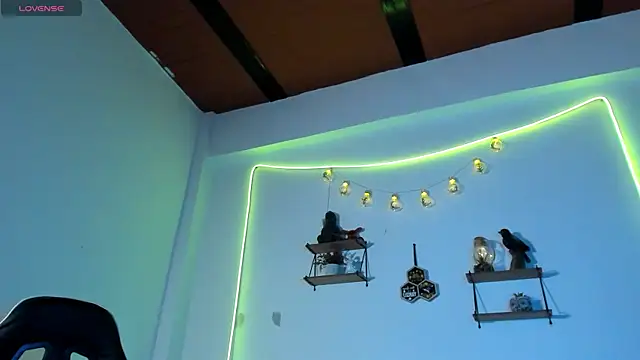 Snapshot of 77Neferkitty77 chatting on October 13, 12:10 am 77Neferkitty77 online show from October 13, 12:10 am