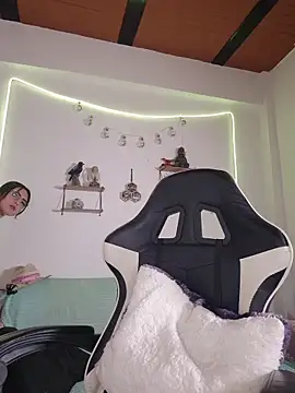 Snapshot of 77Neferkitty77 chatting on October 20, 12:22 am 77Neferkitty77 online show from October 20, 12:22 am