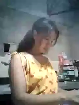 Snapshot of oceanlover23 chatting on September 23, 8:34 pm oceanlover23 online show from September 23, 8:34 pm