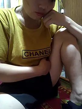 Snapshot of Cklovesu47244 chatting on September 19, 1:01 pm Cklovesu47244 online show from September 19, 1:01 pm