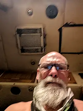 Snapshot of Deepinallthe chatting on November 29, 10:24 pm Deepinallthe online show from November 29, 10:24 pm