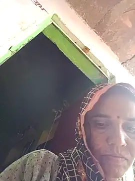 Snapshot of Pinky12A chatting on October 31, 4:57 am Pinky12A online show from October 31, 4:57 am