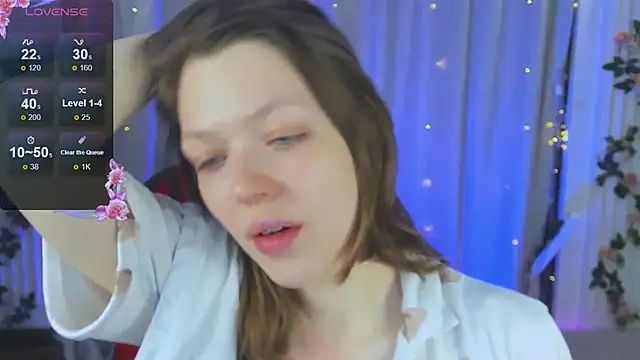 Lunar Lily online show from October 10, 5:39 am