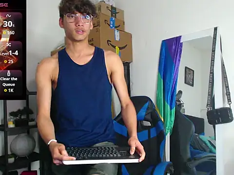 Snapshot of Gael_Jones chatting on September 12, 5:07 am Gael Jones online show from September 12, 5:07 am