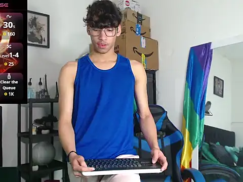 Snapshot of Gael_Jones chatting on September 13, 4:01 am Gael Jones online show from September 13, 4:01 am