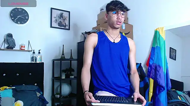 Snapshot of Gael_Jones chatting on September 28, 2:22 pm Gael Jones online show from September 28, 2:22 pm