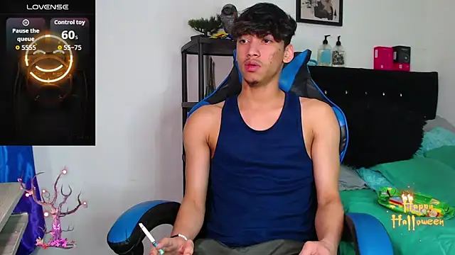 Snapshot of Gael_Jones chatting on October 31, 5:30 am Gael Jones online show from October 31, 5:30 am