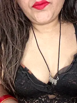 indian-hotmilfs online show from April 13, 8:03 pm