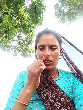 Snapshot of Arti13A chatting on September 10, 8:03 am Arti13A online show from September 10, 8:03 am