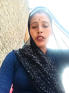 Snapshot of Arti13A chatting on January 11, 8:52 am Arti13A online show from January 11, 8:52 am