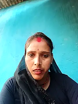 Snapshot of Arti13A chatting on February 3, 10:42 am Arti13A online show from February 3, 10:42 am