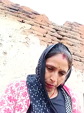 Snapshot of Arti13A chatting on February 9, 1:53 am Arti13A online show from February 9, 1:53 am