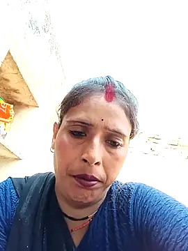 Snapshot of Arti13A chatting on February 13, 9:05 am Arti13A online show from February 13, 9:05 am